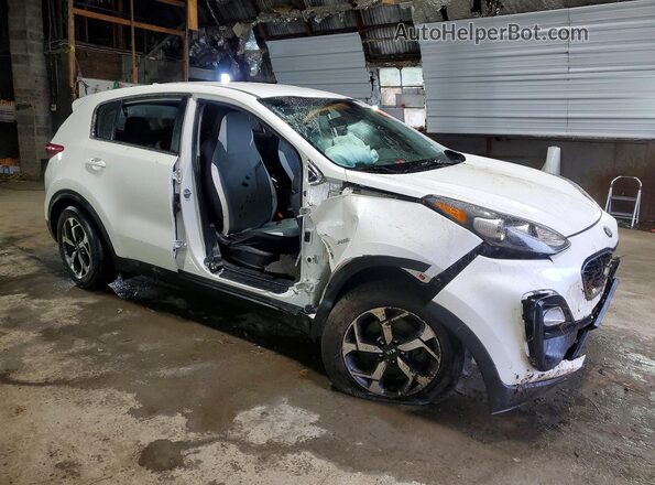 KNDPMCAC8M7935941 2021 KIA SPORTAGE Белый Передняя правая четверть