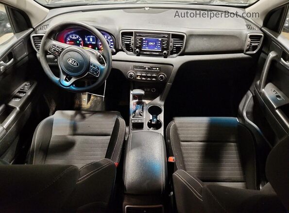 KNDPMCAC9J7470405 2018 KIA SPORTAGE Черный Вид панели приборов