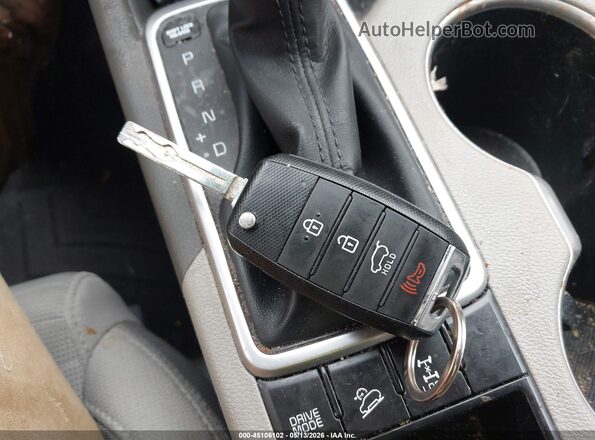 KNDPMCACXK7604839 2019 KIA SPORTAGE Красный Вид панели приборов