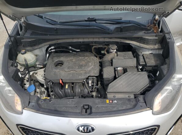 KNDPN3AC1J7365077 2018 KIA SPORTAGE Silver Engine compartment view
