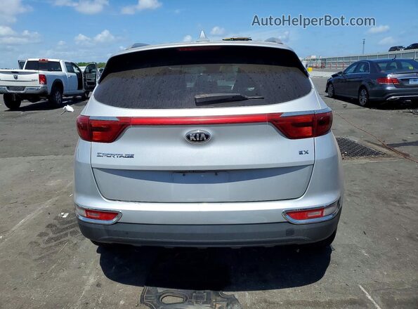 KNDPN3AC1J7401558 2018 KIA SPORTAGE Серебряный Вид сзади