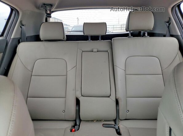 KNDPN3AC2J7422323 2018 KIA SPORTAGE Black Вид задніх сидінь