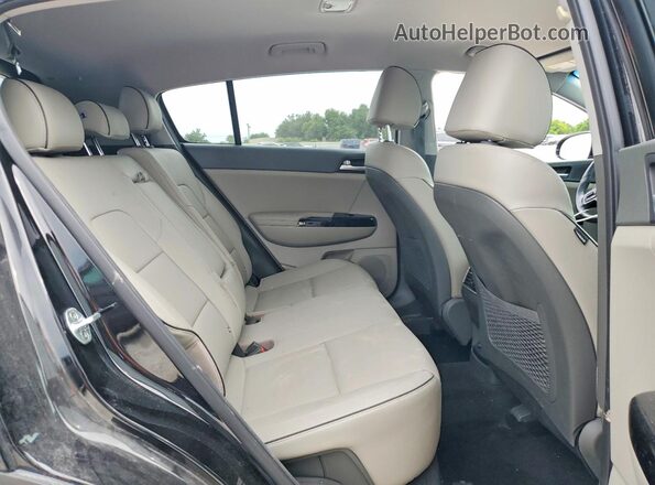 KNDPN3AC2J7422323 2018 KIA SPORTAGE Black Вид задньої частини салону