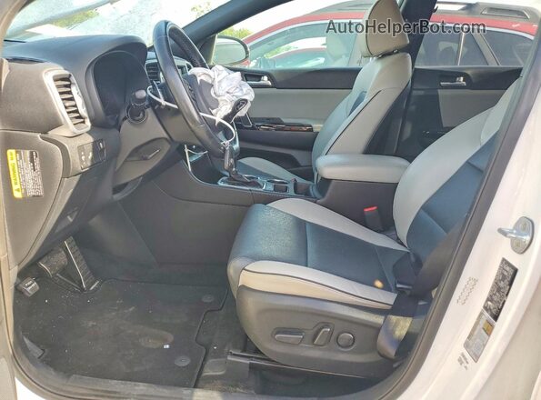 KNDPN3AC3J7442595 2018 KIA SPORTAGE White Widok wnętrza z przodu