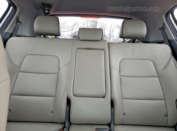 KNDPN3AC4K7609452 2019 KIA SPORTAGE Gray Rear seats view