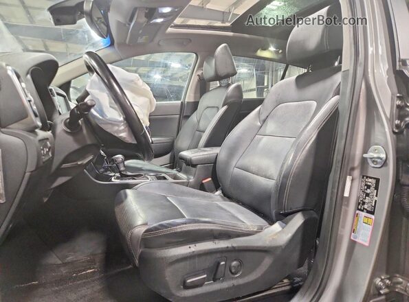 KNDPNCAC3J7360205 2018 KIA SPORTAGE Silver Widok wnętrza z przodu