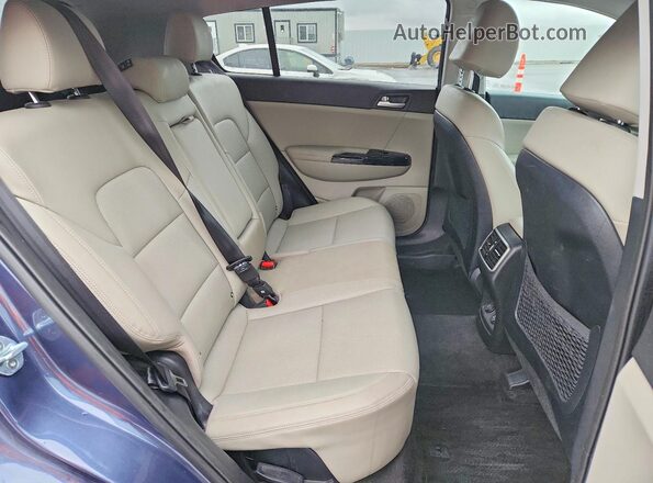 KNDPNCAC6L7800940 2020 KIA SPORTAGE Blue Widok wnętrza z tyłu