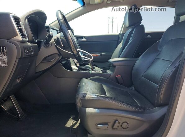 KNDPR3A60J7331064 2018 KIA SPORTAGE Белый Вид салона спереди