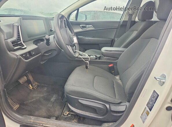 KNDPU3AF0P7184185 2023 KIA SPORTAGE White Սալոնի դիմացի տեսք