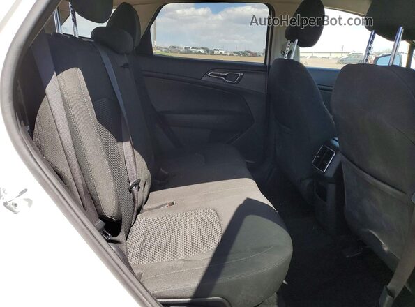 KNDPUCAF7P7196978 2023 KIA SPORTAGE Белый Вид задней части салона