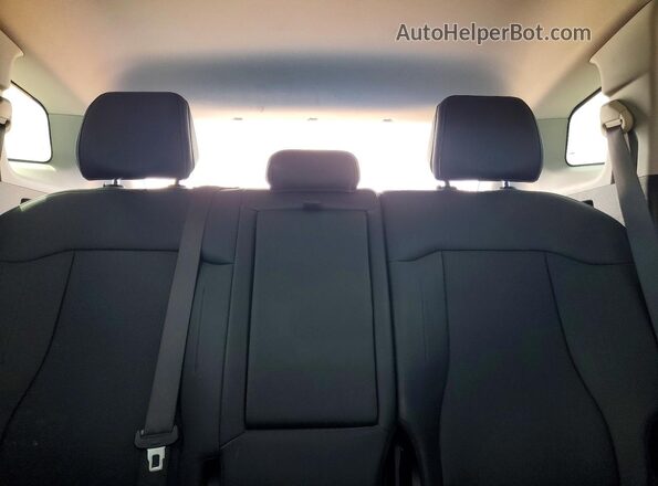 KNDPV3DF0R7271550 2024 KIA SPORTAGE Silver Rear seats view