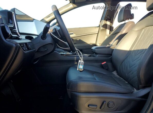 KNDPYDDHXS7239998 2025 KIA SPORTAGE Синий Вид салона спереди
