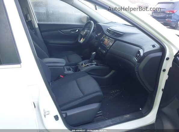KNMAT2MT0HP592403 2017 NISSAN ROGUE White წინა სალონის ხედი