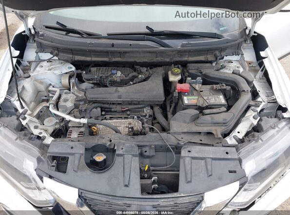 KNMAT2MT2JP525615 2018 NISSAN ROGUE White Widok z tyłu