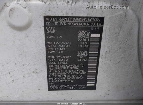 KNMAT2MT2JP525615 2018 NISSAN ROGUE White Widok komory silnika