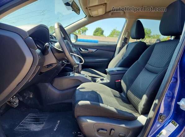 KNMAT2MT3HP540179 2017 NISSAN ROGUE Blue Widok wnętrza z przodu