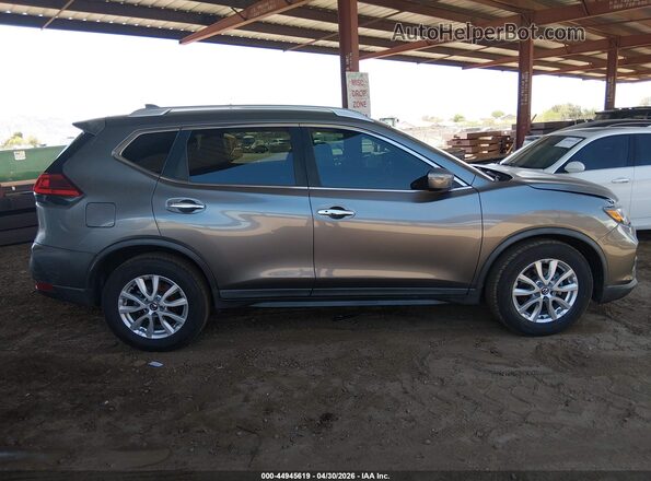 KNMAT2MT4HP587012 2017 NISSAN ROGUE Gray Вид задньої частини салону