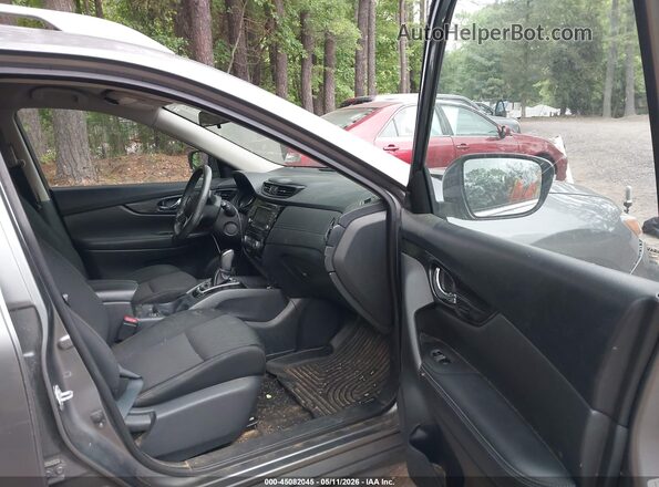 KNMAT2MT4JP568658 2018 NISSAN ROGUE Серый Вид салона спереди