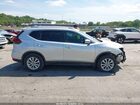 2018 Nissan Rogue Sv Серебряный vin: KNMAT2MT4JP572841