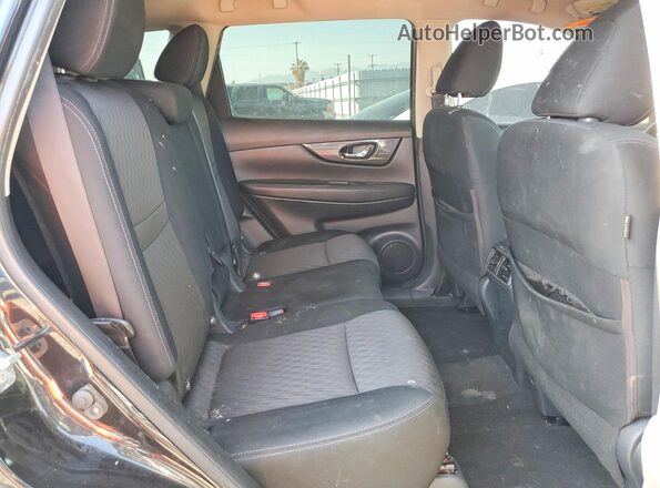 KNMAT2MT5HP571319 2017 NISSAN ROGUE Черный Вид задней части салона