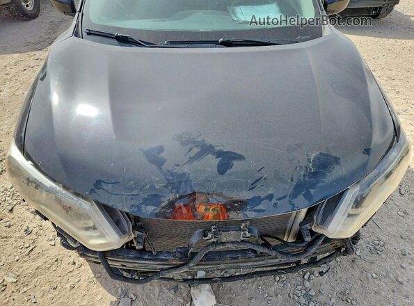 KNMAT2MT5JP535636 2018 NISSAN ROGUE Black Widok wnętrza z tyłu