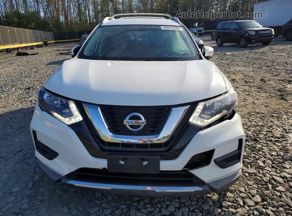 KNMAT2MT6HP564833 2017 NISSAN ROGUE White Front view