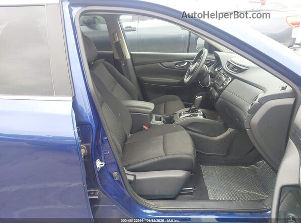 KNMAT2MT6HP592941 2017 NISSAN ROGUE Blue Widok wnętrza z przodu