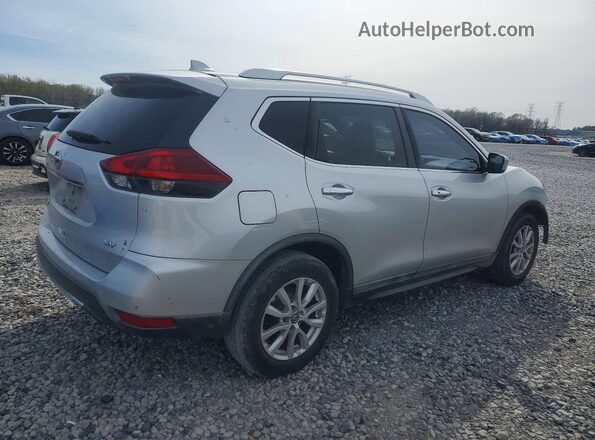 KNMAT2MT8JP570400 2018 NISSAN ROGUE Silver Trasero derecho