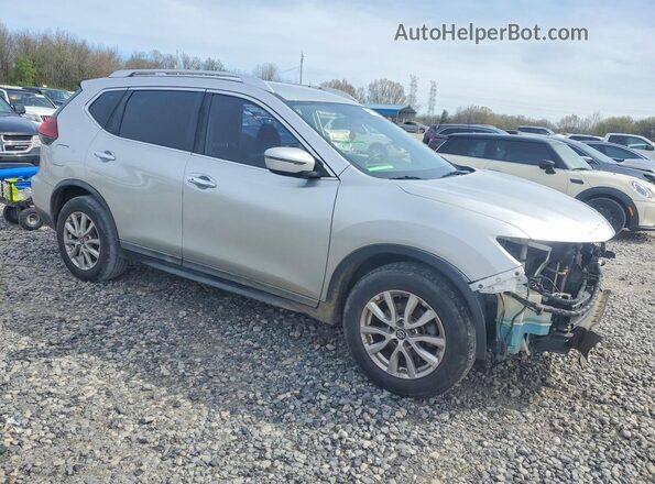 KNMAT2MT8JP570400 2018 NISSAN ROGUE Silver Delantero derecho