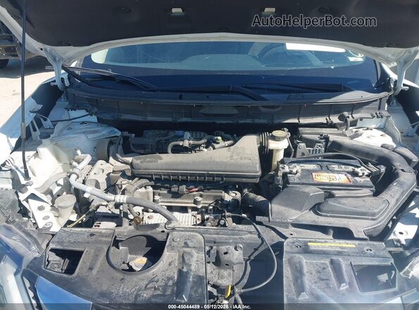 KNMAT2MT8JP590212 2018 NISSAN ROGUE Белый Вид сзади