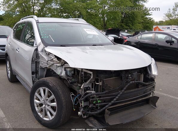 KNMAT2MT9JP593684 2018 NISSAN ROGUE Silver Vista frontal