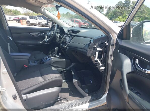 KNMAT2MT9KP538637 2019 NISSAN ROGUE Silver Widok wnętrza z przodu