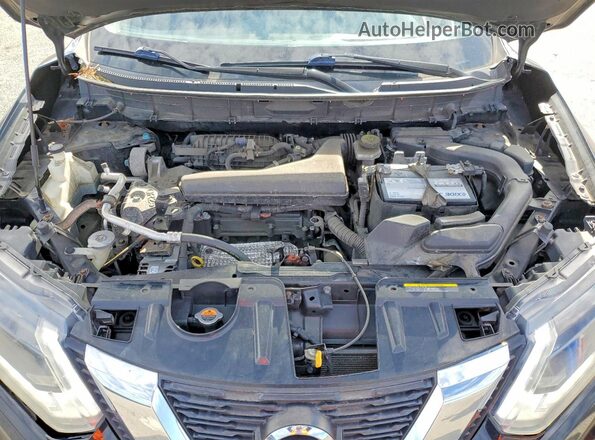 KNMAT2MTXHP551177 2017 NISSAN ROGUE Black Вид задньої частини салону