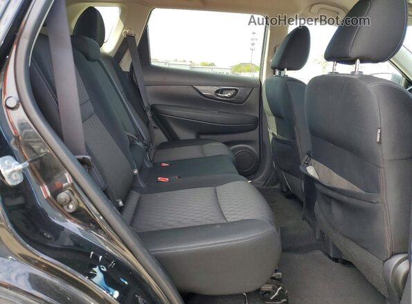 KNMAT2MTXHP551177 2017 NISSAN ROGUE Black Вид задніх сидінь