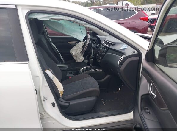 KNMAT2MV3GP690048 2016 NISSAN ROGUE White Widok wnętrza z przodu