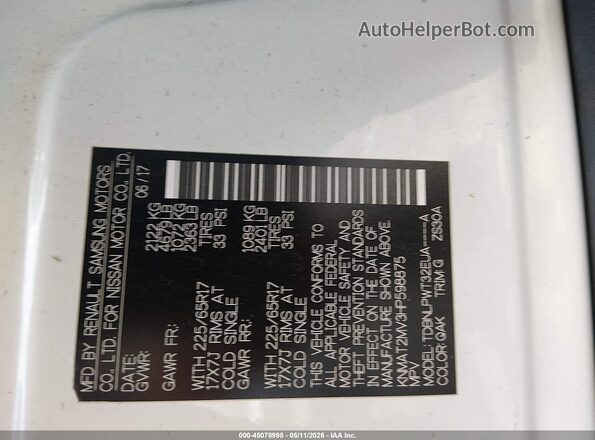 KNMAT2MV3HP598875 2017 NISSAN ROGUE White Widok komory silnika