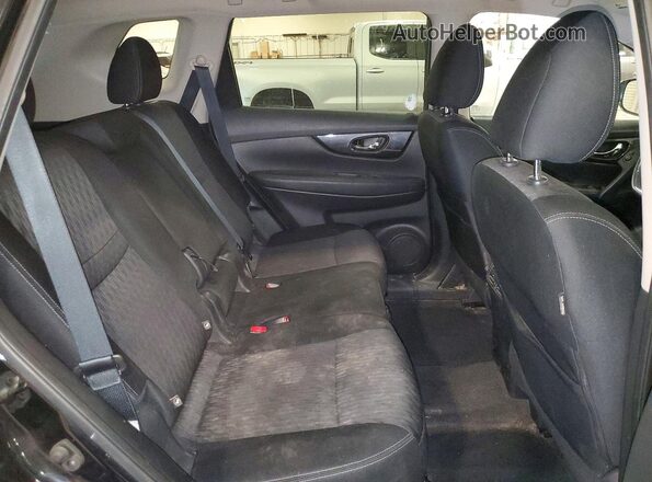 KNMAT2MV3JP503611 2018 NISSAN ROGUE Черный Вид задней части салона