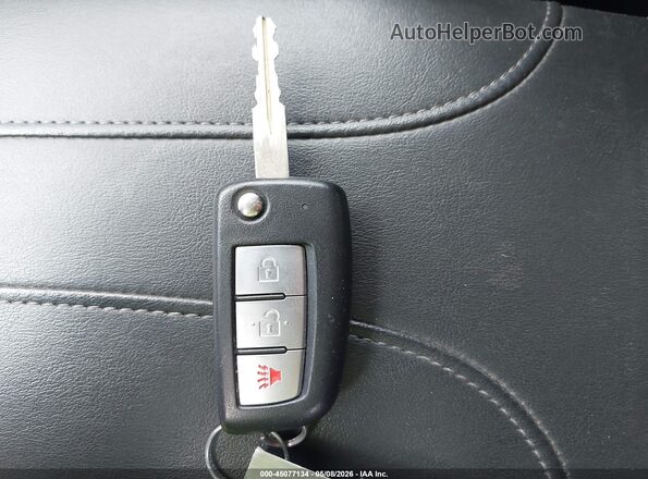 KNMAT2MV4JP586370 2018 NISSAN ROGUE Silver Widok deski rozdzielczej