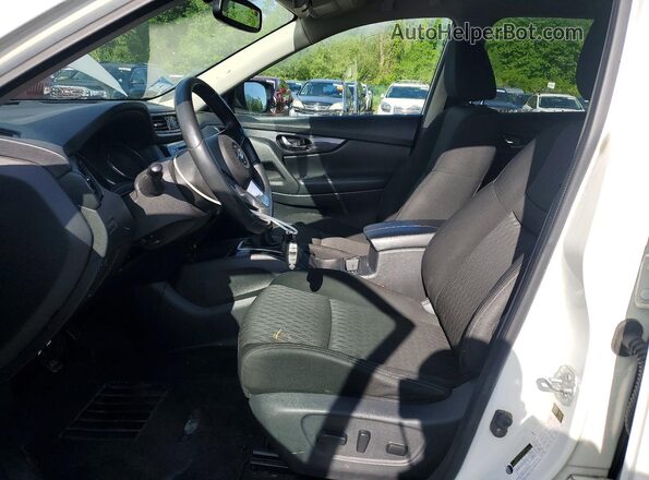 KNMAT2MV7HP502598 2017 NISSAN ROGUE White Widok wnętrza z przodu