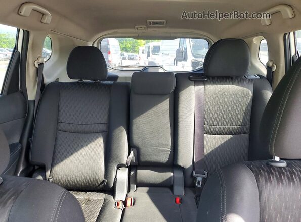 KNMAT2MV7HP502598 2017 NISSAN ROGUE White Widok tylnych siedzeń