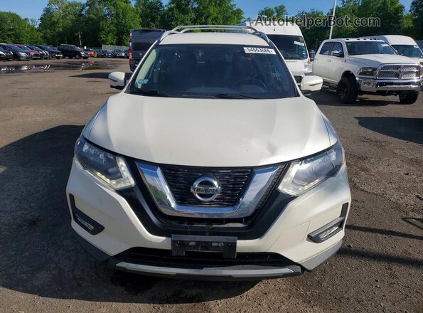 KNMAT2MV7HP502598 2017 NISSAN ROGUE White Widok z przodu