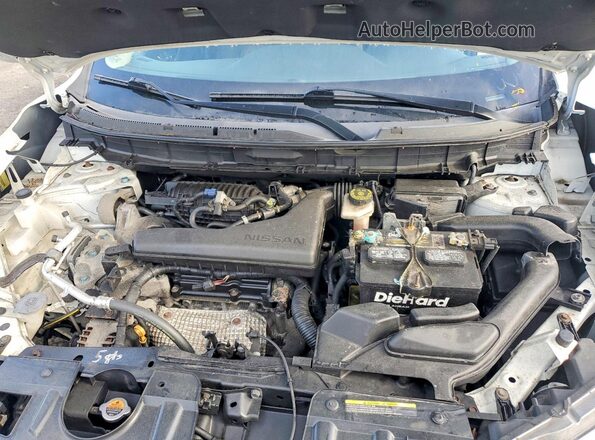 KNMAT2MV7HP502598 2017 NISSAN ROGUE White Widok komory silnika