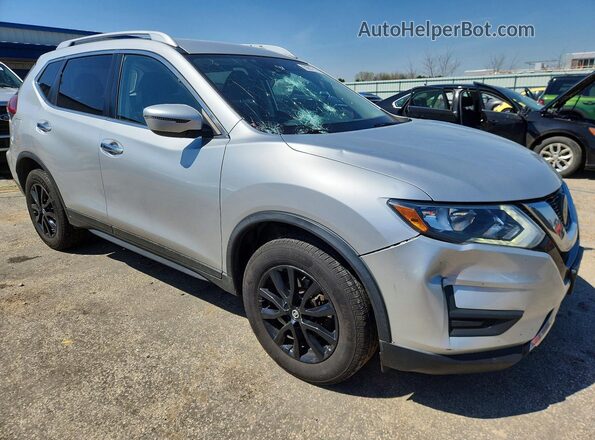 KNMAT2MV7KP515729 2019 NISSAN ROGUE Серебряный Передняя правая четверть