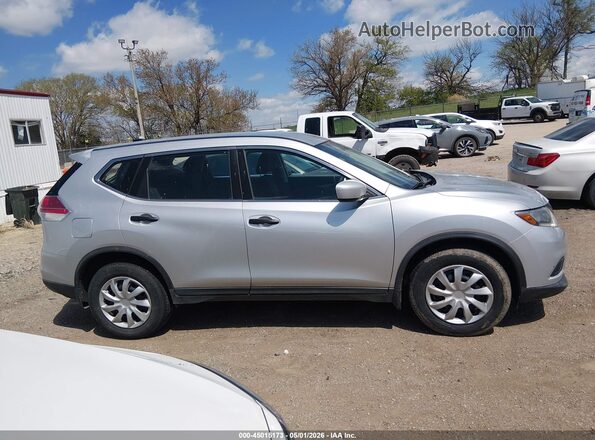 KNMAT2MV8GP737106 2016 NISSAN ROGUE Серебряный Вид задней части салона