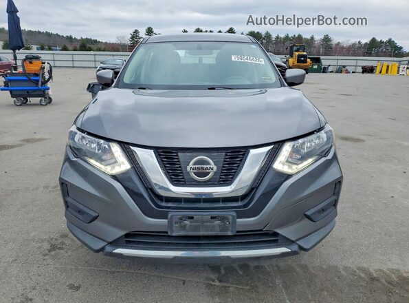 KNMAT2MV8HP609207 2017 NISSAN ROGUE Серый Вид спереди