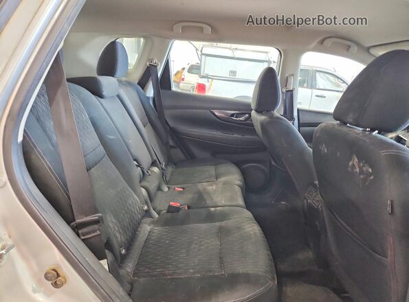 KNMAT2MV9HP548613 2017 NISSAN ROGUE Silver უკანა სალონის ხედი