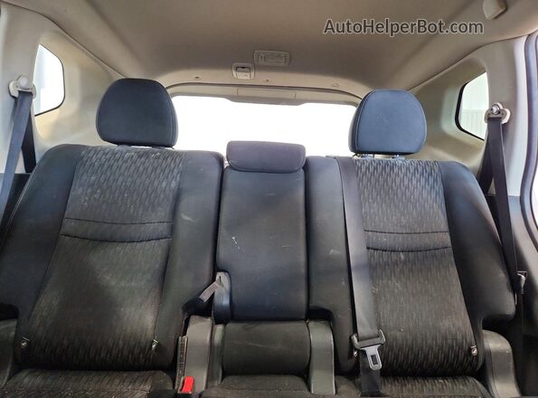 KNMAT2MV9HP548613 2017 NISSAN ROGUE Silver უკანა სავარძლების ხედი