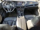 2018 Buick Envision Essence Белый vin: LRBFX2SA3JD017486