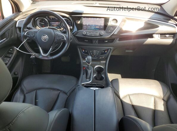 LRBFXCSA0LD157746 2020 BUICK ENVISION Красный Вид панели приборов
