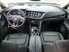 2022 Buick Envision Essence Burgundy vin: LRBFZNR43ND136124